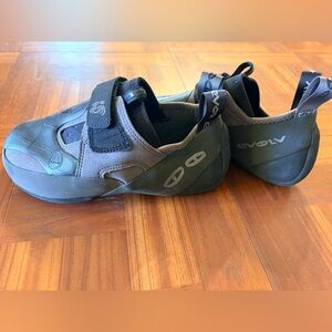 Karma8a x Evolv The Midnight Smoke Zenist Black Climbing Shoes
